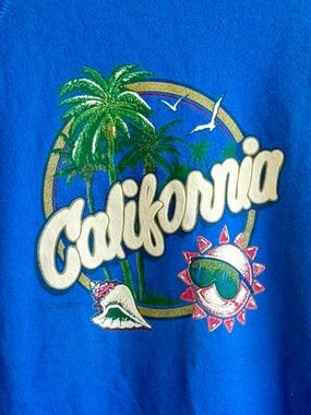 Vintage California Crewneck Sweatshirt Medium USA Hanes Beach Sun Graphic